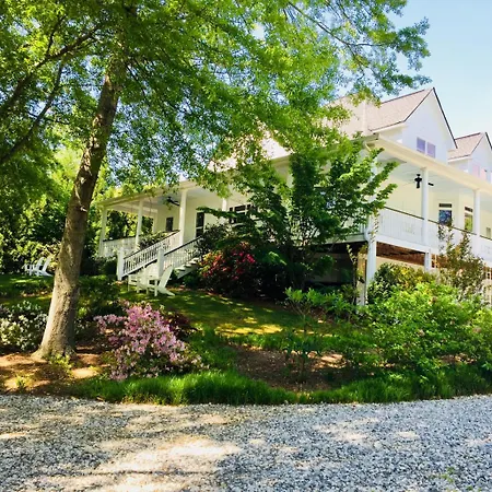 Ava House Inn And Event Venue-3